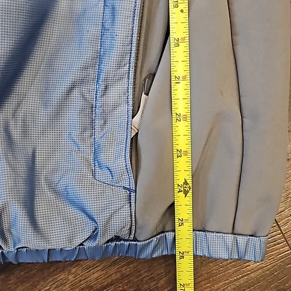 The North Face  light blue primalpft jacket - Picture 12 of 14